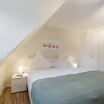 Huus Alex *