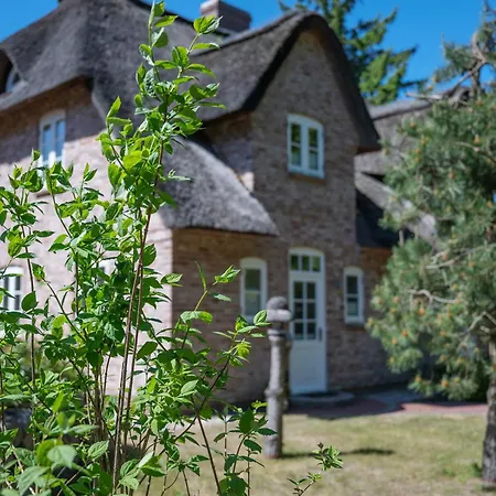 Huus Alex Holiday home